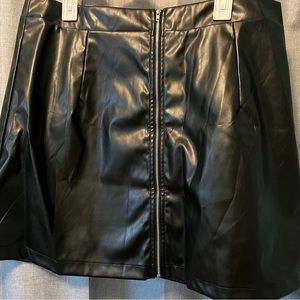 2XL Shein Curve Faux Leather Skirt